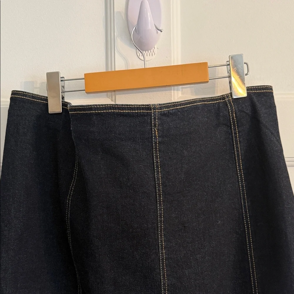 Le Chateau Denim Mini Skirt - Picture 5 of 8